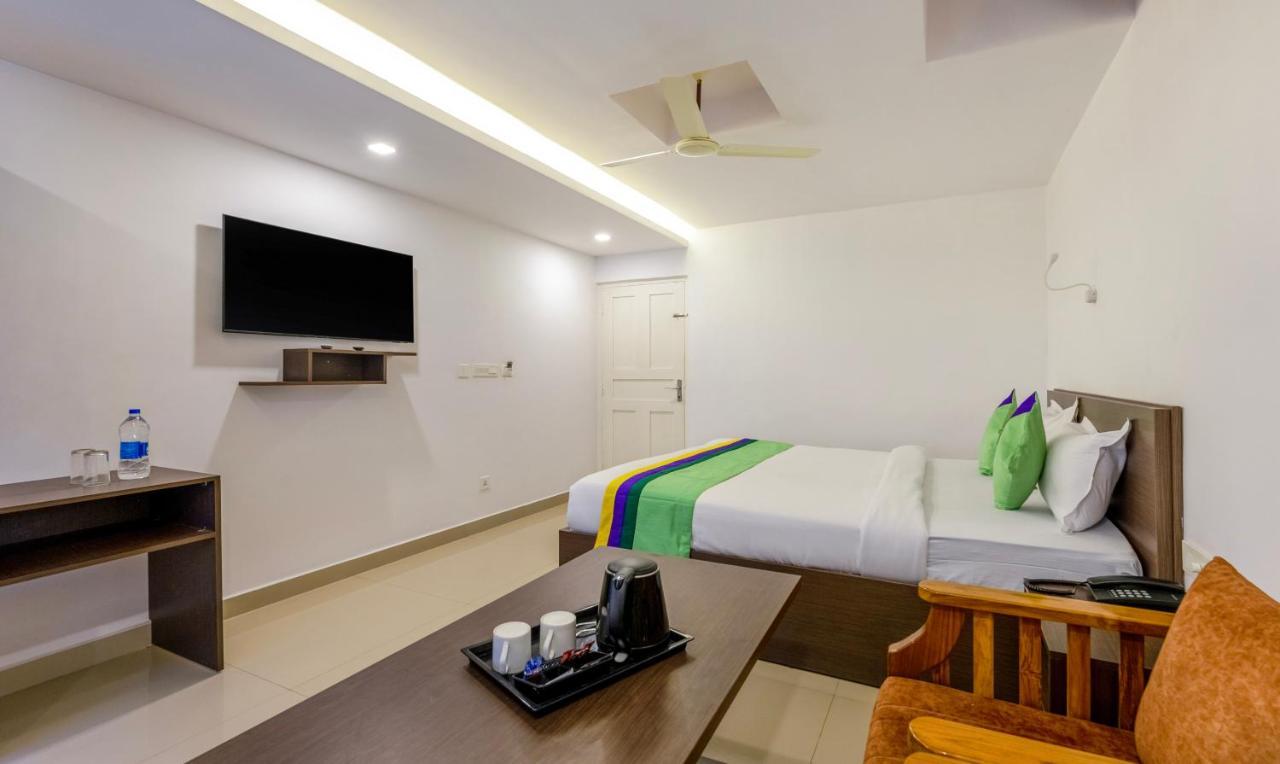 Hotel Treebo Trend Airport Avenue Plaza Cochin Airport Kochi Exterior foto